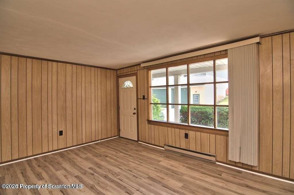 154 Parsonage St - Photo 6 of 35