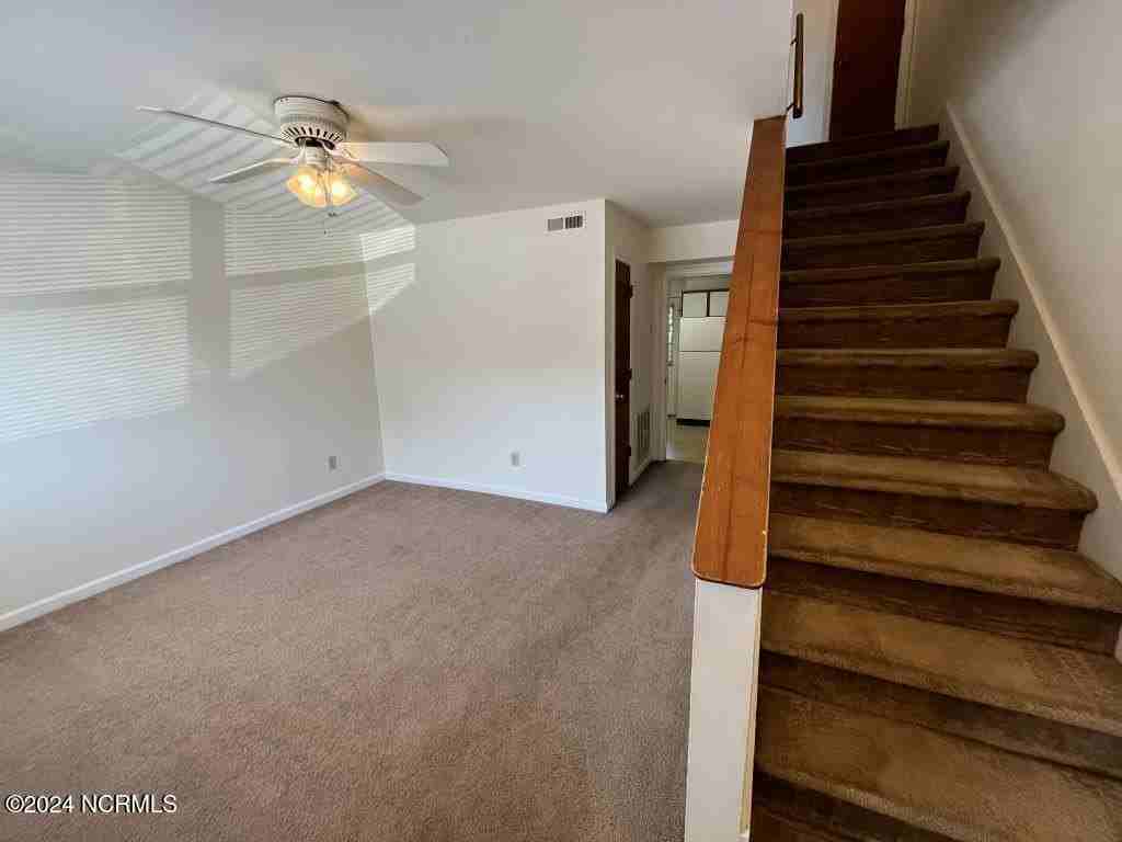 3320 Bridges St Apt 4 #4 - Photo 3 of 6