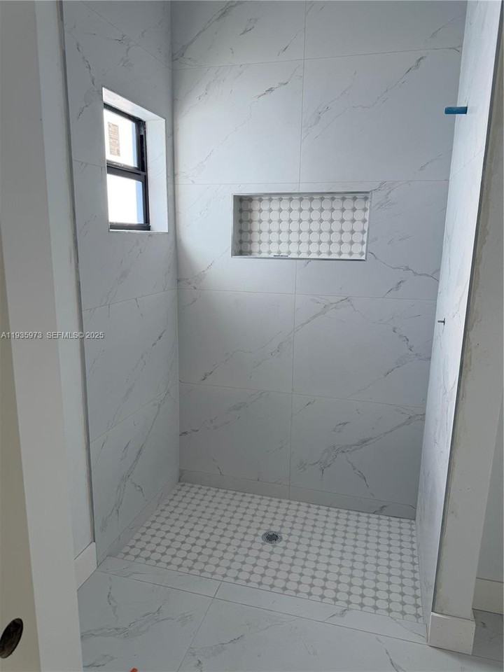 68 Organ St #68 - Photo 4 of 9