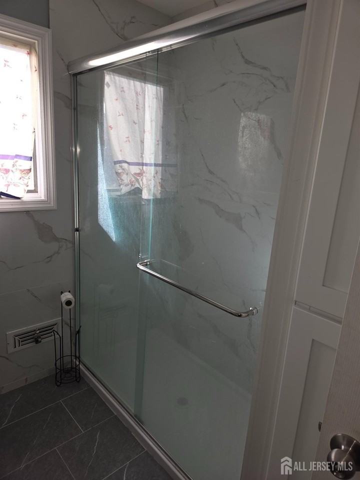 5200 Emerson St - Photo 5 of 13