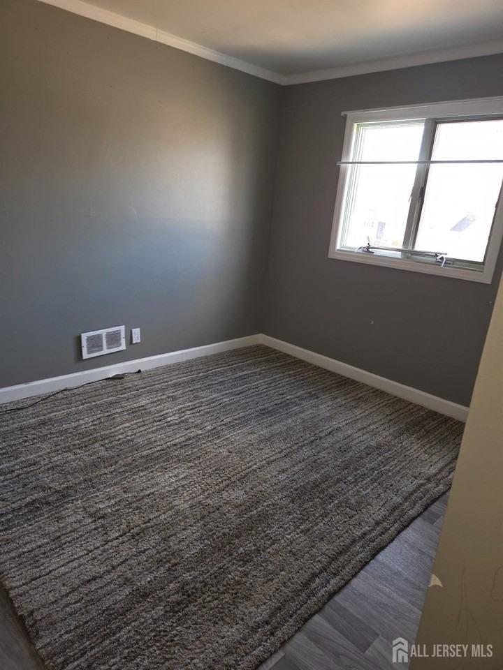 5200 Emerson St - Photo 7 of 13