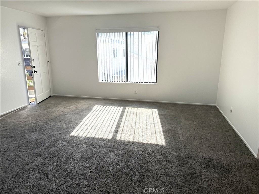 10777 Walnut St - Photo 3 of 16