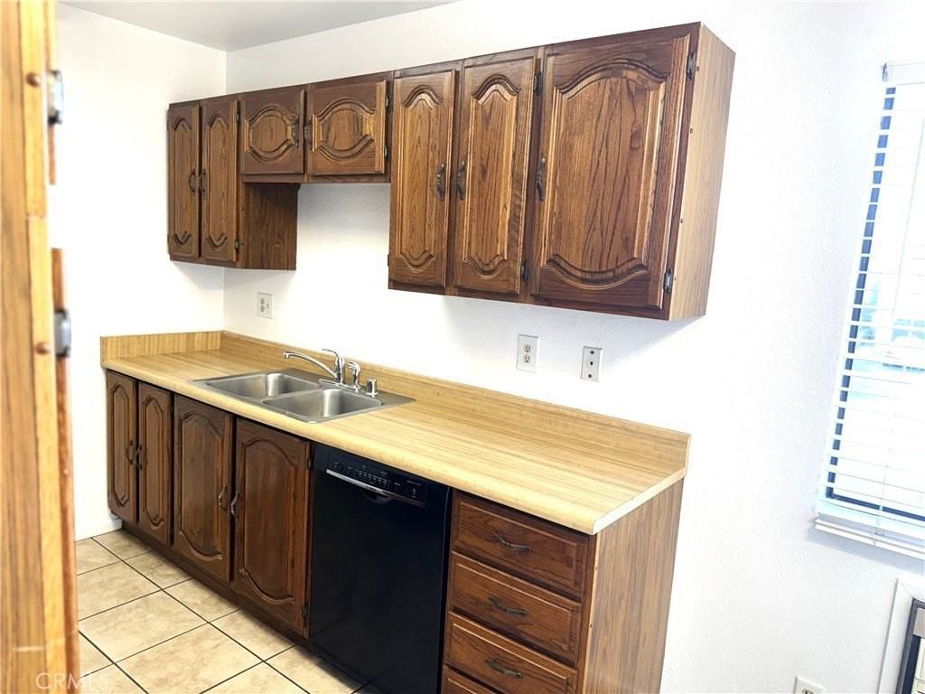 10777 Walnut St - Photo 6 of 16