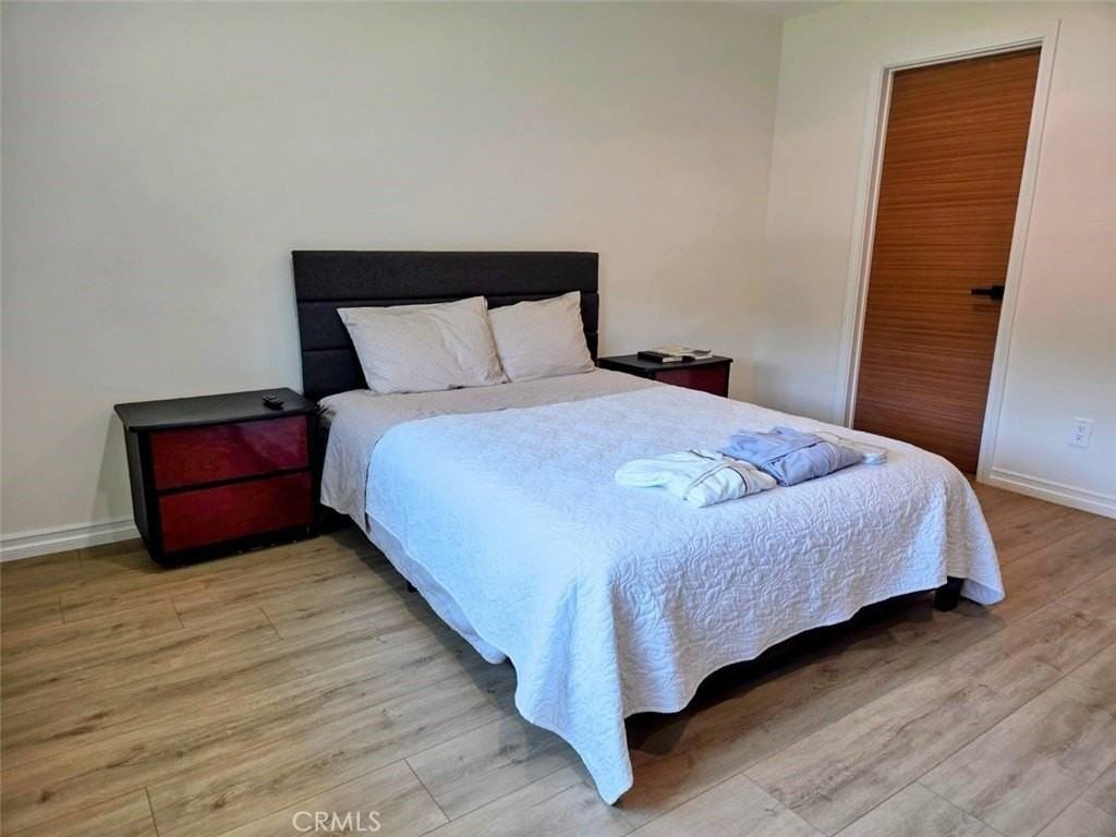 10723 Des Moines Ave - Photo 6 of 12