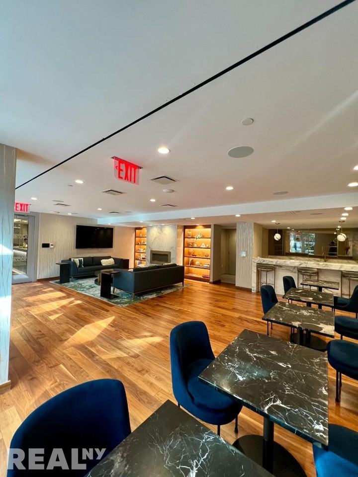 Columbia Hts #10B - Photo 7 of 11