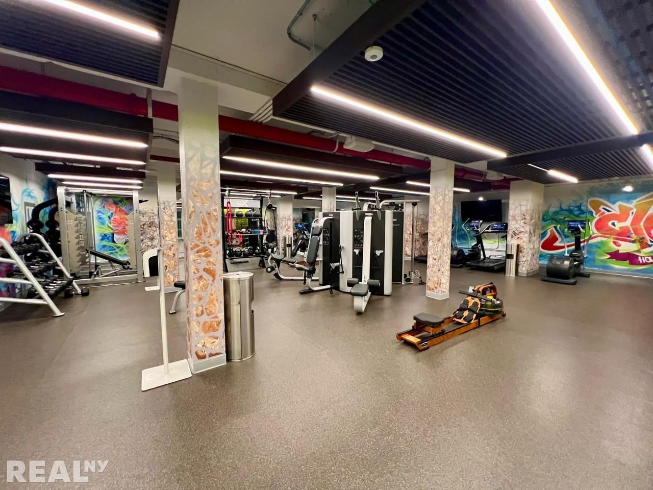 Columbia Hts #4Q - Photo 7 of 10