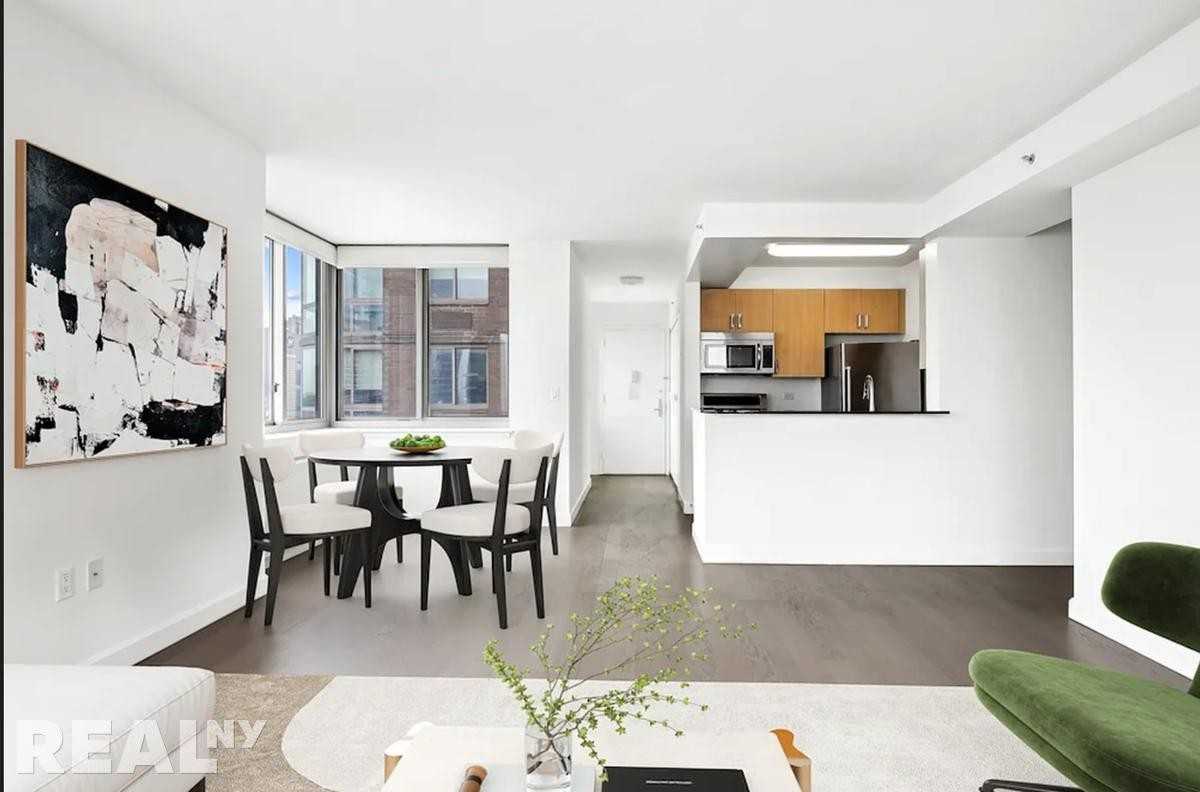 10th Ave #45J - Photo 3 of 5