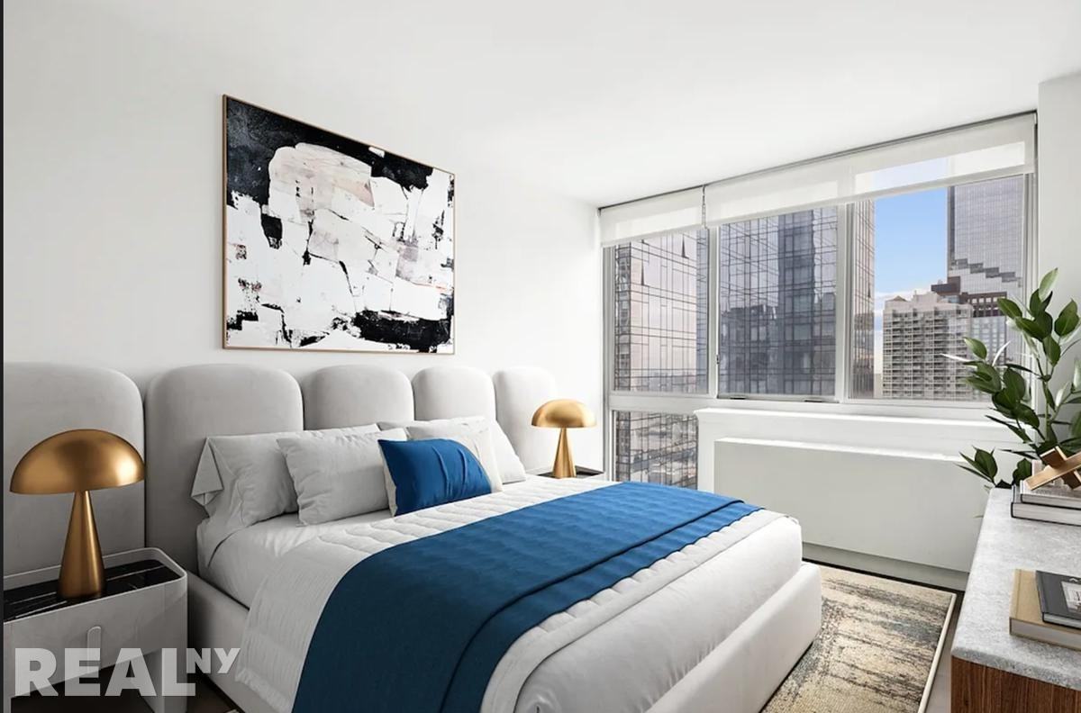 10th Ave #45J - Photo 5 of 5