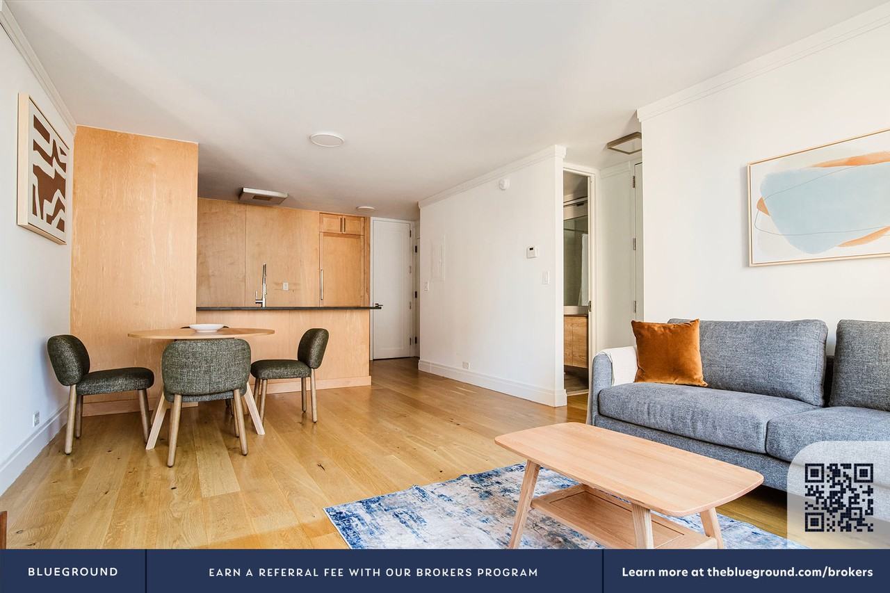 201 East 86th Street - Photo 5 of 30