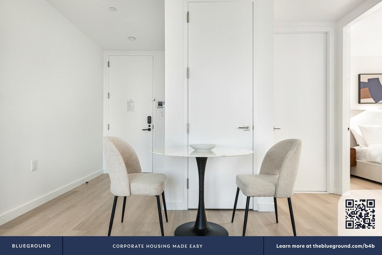 150 Lawrence Street - Photo 5 of 31