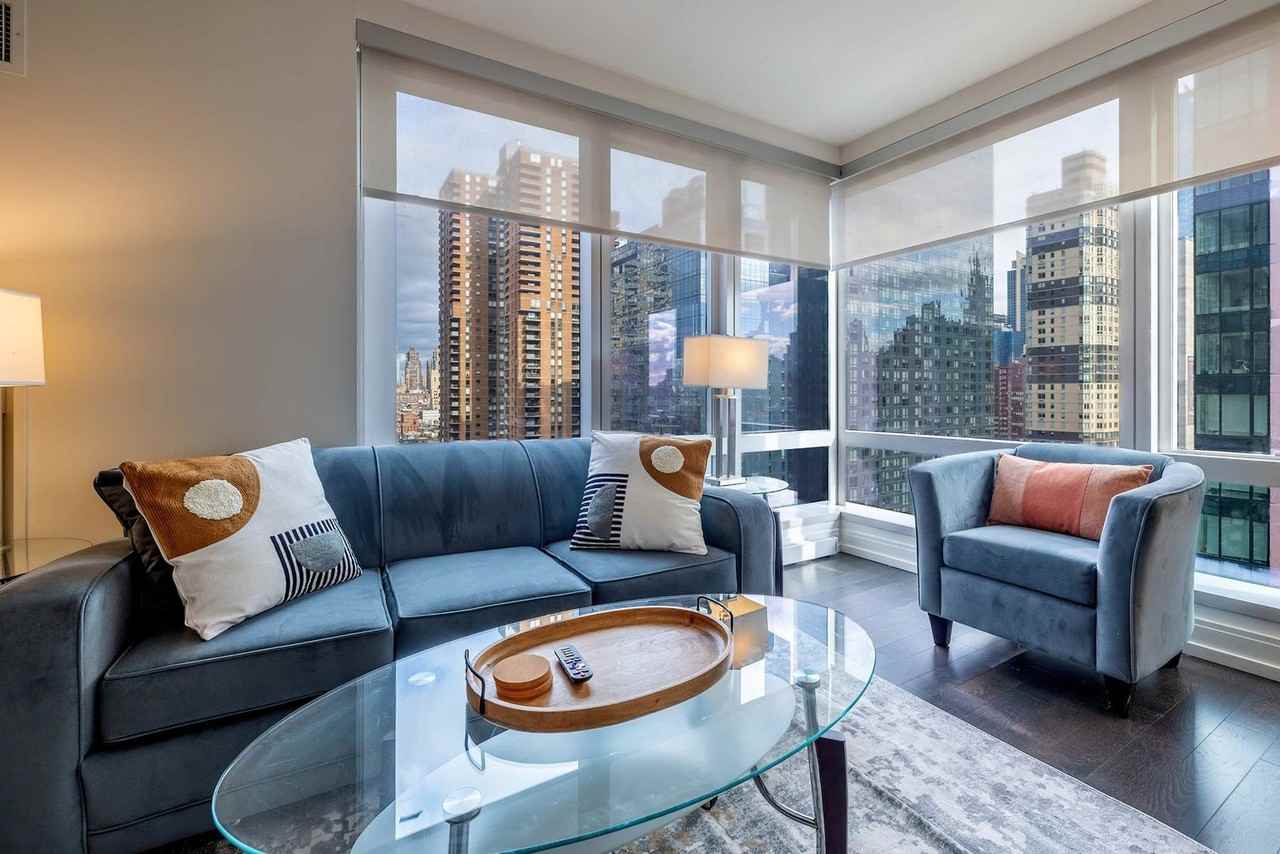 555 10th Ave #1388515P - Photo 4 of 24