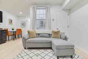 featured image of 1255 Raum St Ne