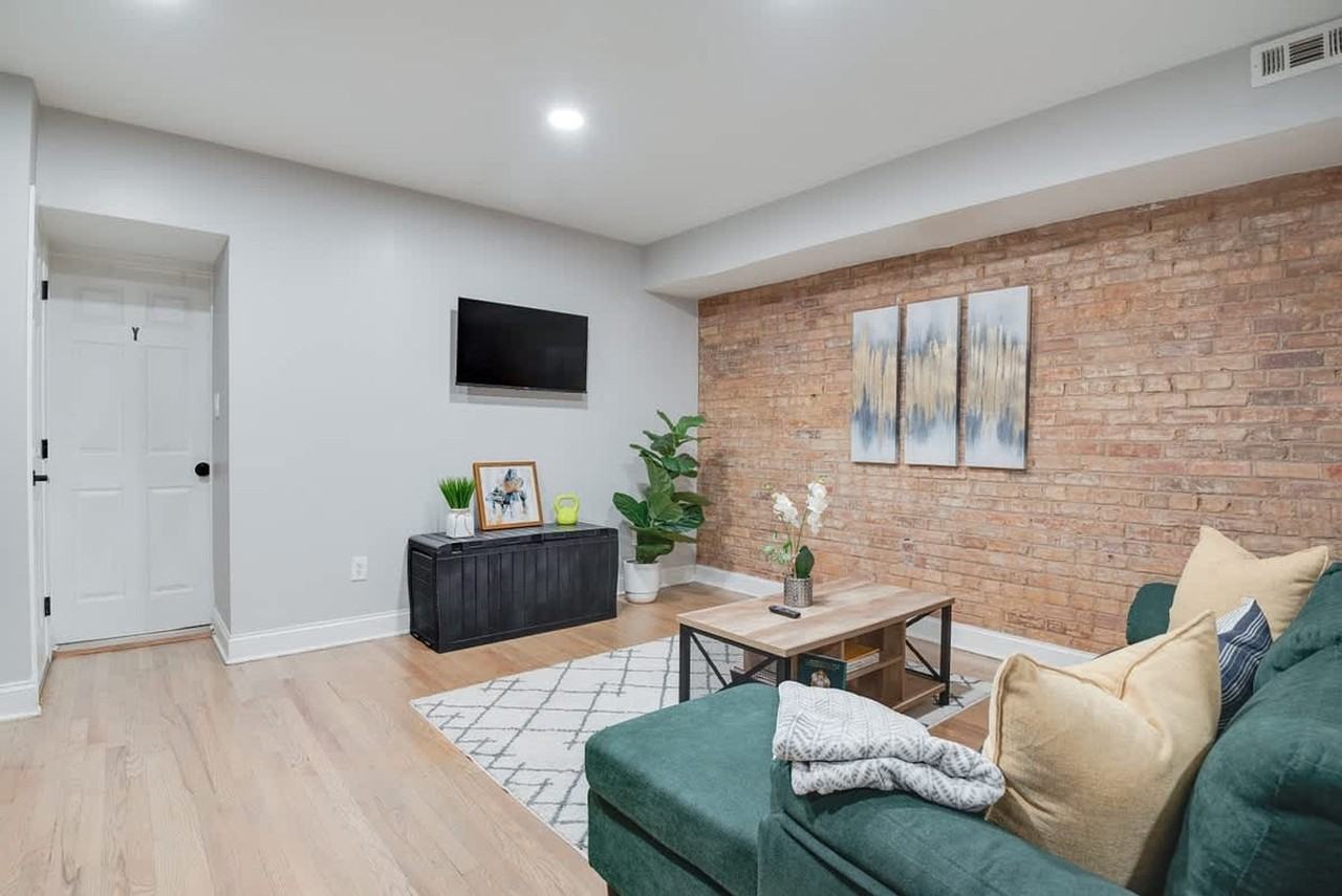 1255 Raum Street Northeast - Photo 3 of 50