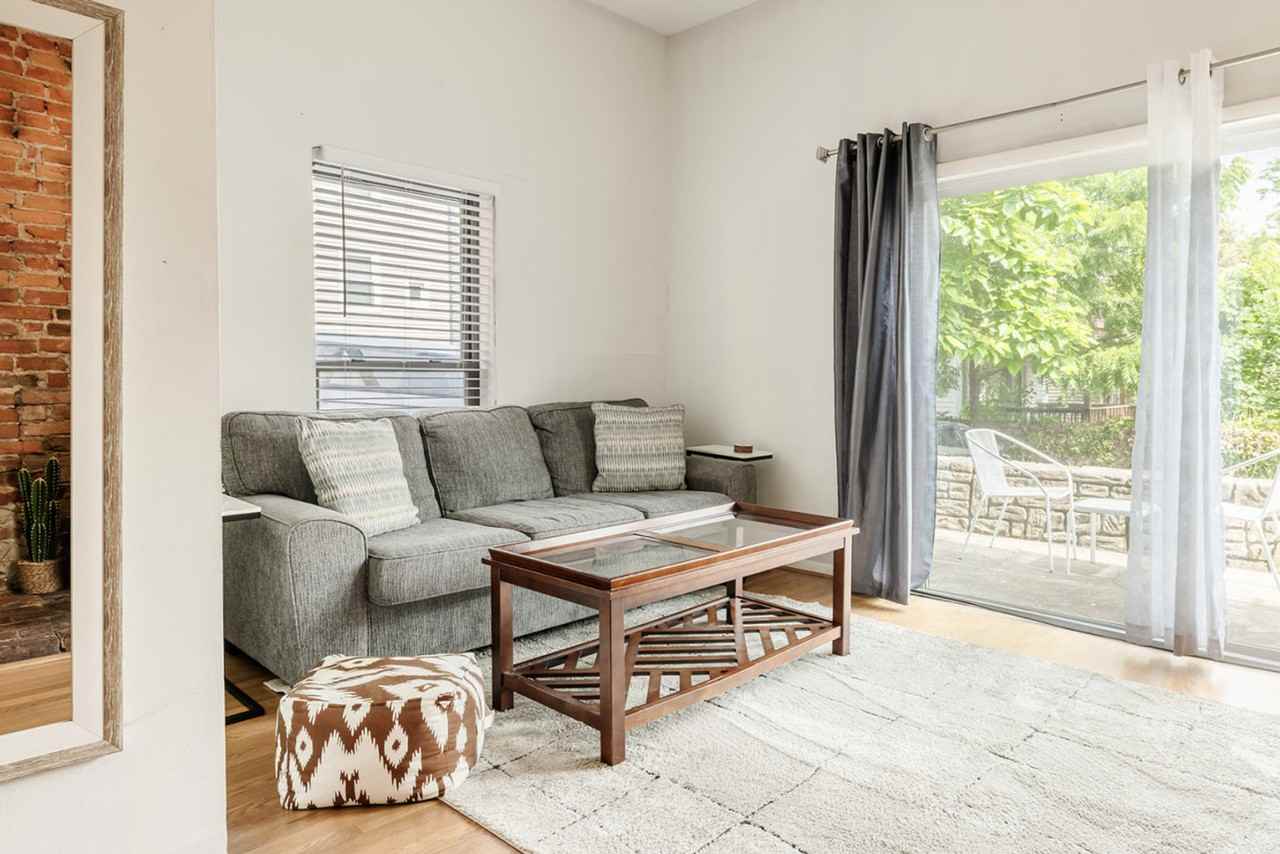 962 Pavilion Street - Photo 5 of 33