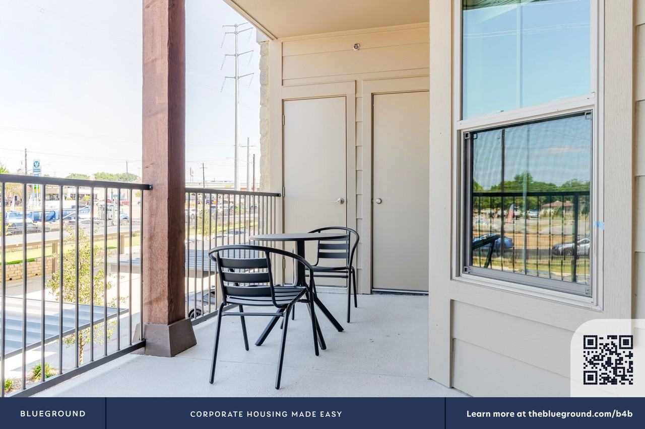 1501 West Howard Lane - Photo 6 of 47