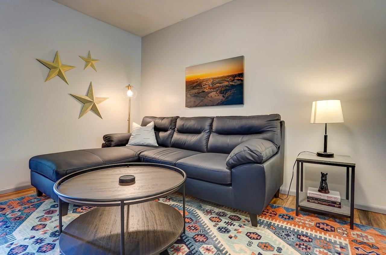 407 S 94th Pl #1377409P - Photo 4 of 16