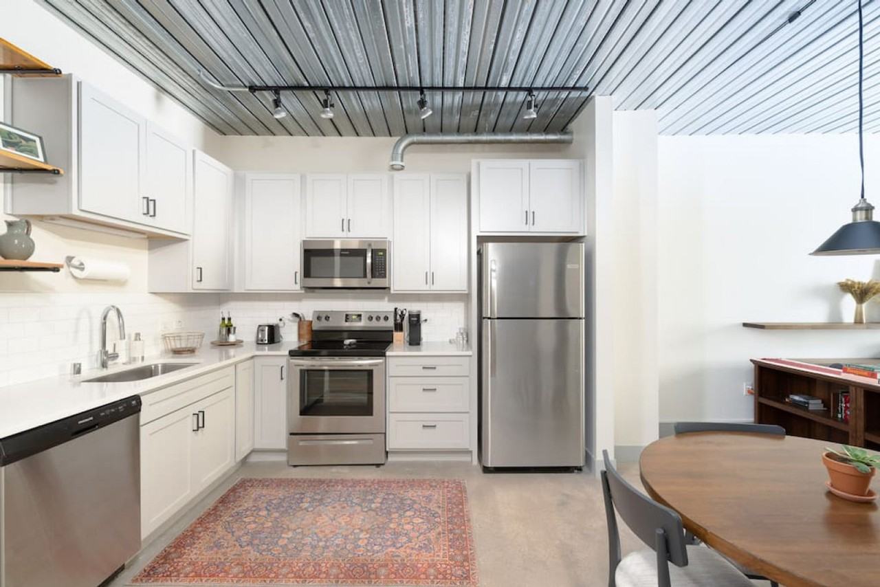 1009 W Juneau Ave #1379001P - Photo 6 of 26