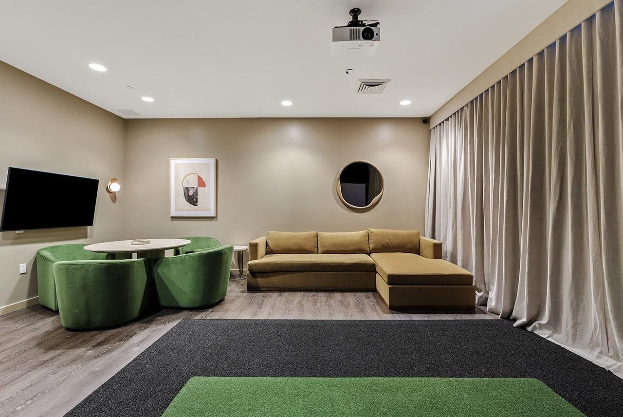 44 West Monroe Street - Photo 2 of 42