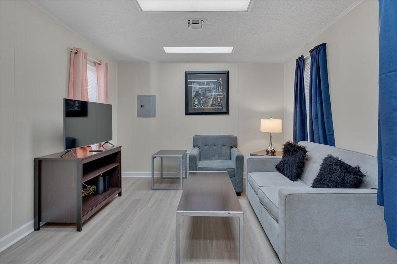 4217 Neal Rd #1388439P - Photo 4 of 27