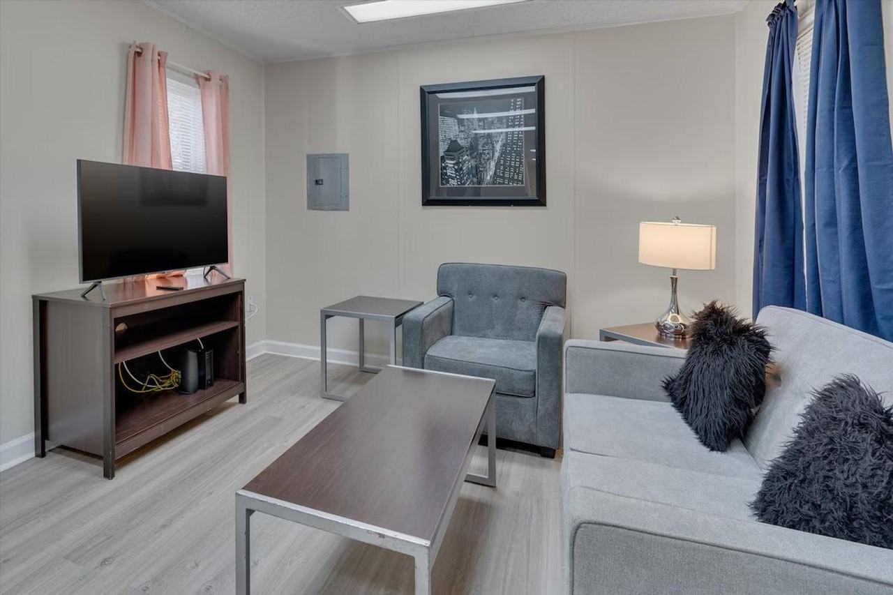 4217 Neal Rd #1388439P - Photo 5 of 27