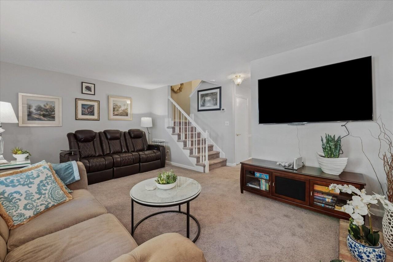 107 Barbary Ct #1388445P - Photo 7 of 36