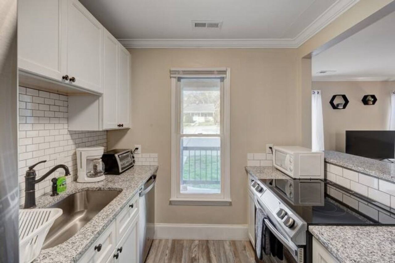 2201 1/2 Summit St #1388443P - Photo 5 of 15