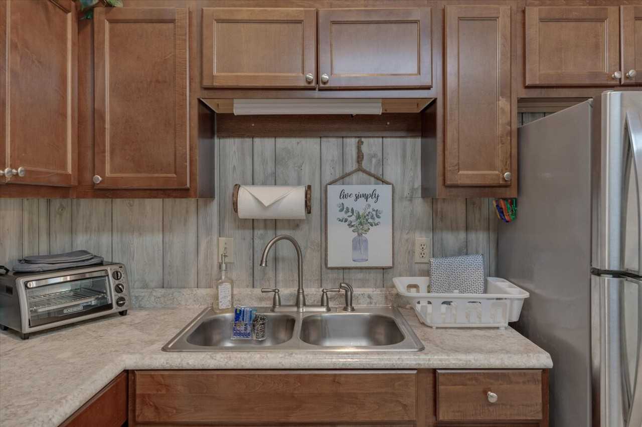 Meadowbrook Dr #1388430P - Photo 3 of 22