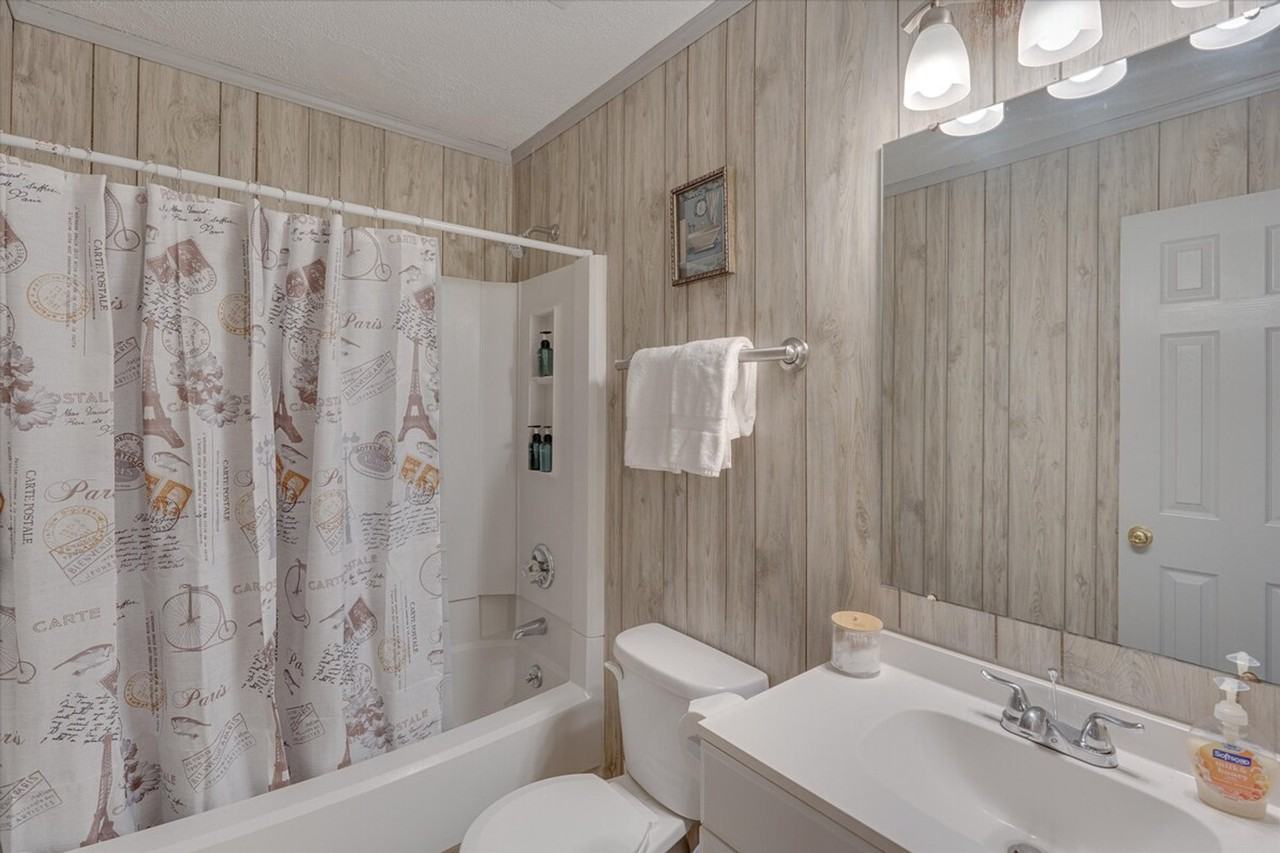 Meadowbrook Dr #1388430P - Photo 7 of 22