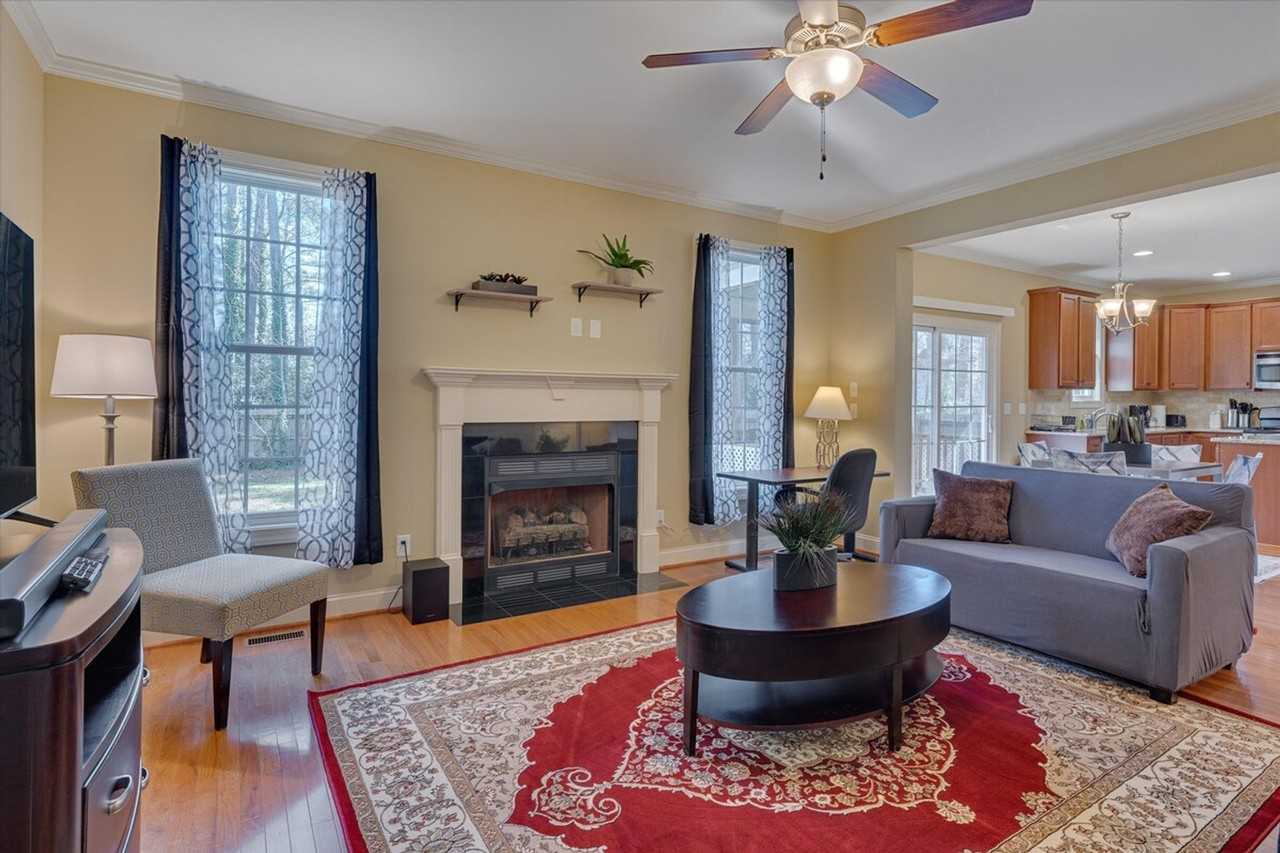 320 Lawrence Rd #1388437P - Photo 3 of 32