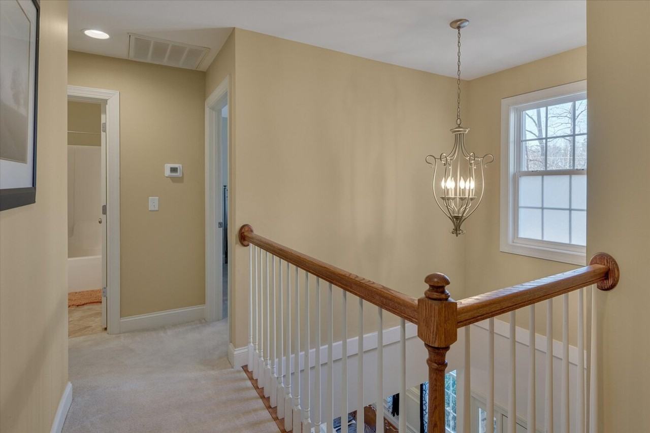 320 Lawrence Rd #1388437P - Photo 6 of 32