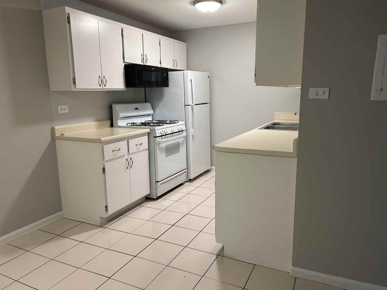 5740 - Photo 5 of 50