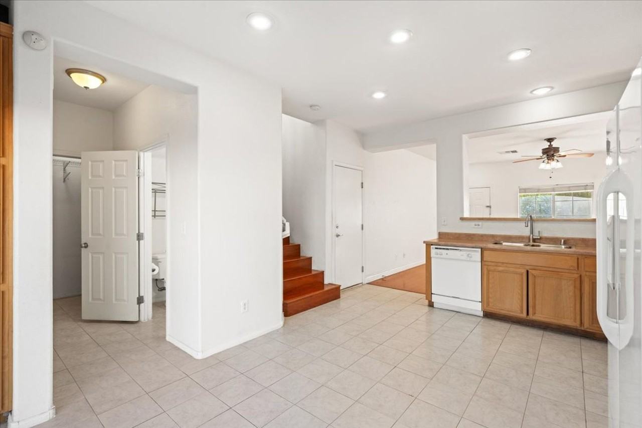 6016 Sombria Ridge Ave - Photo 6 of 21