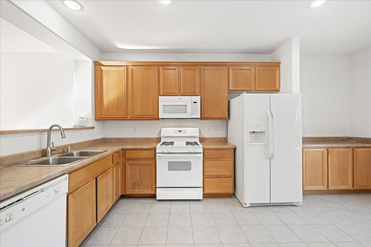 6016 Sombria Ridge Ave - Photo 7 of 21