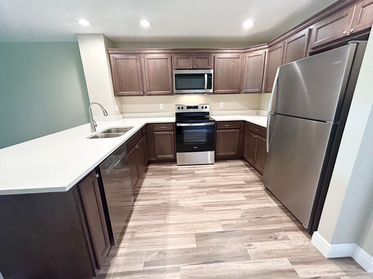 1215 S Center St - Photo 6 of 22