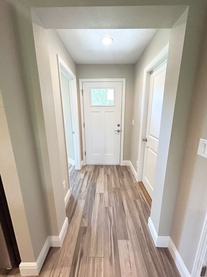 1215 S Center St - Photo 7 of 22