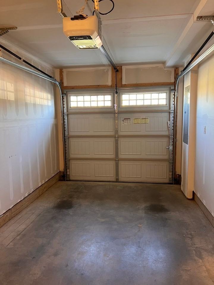 818 Oval Park Ln - Photo 4 of 23