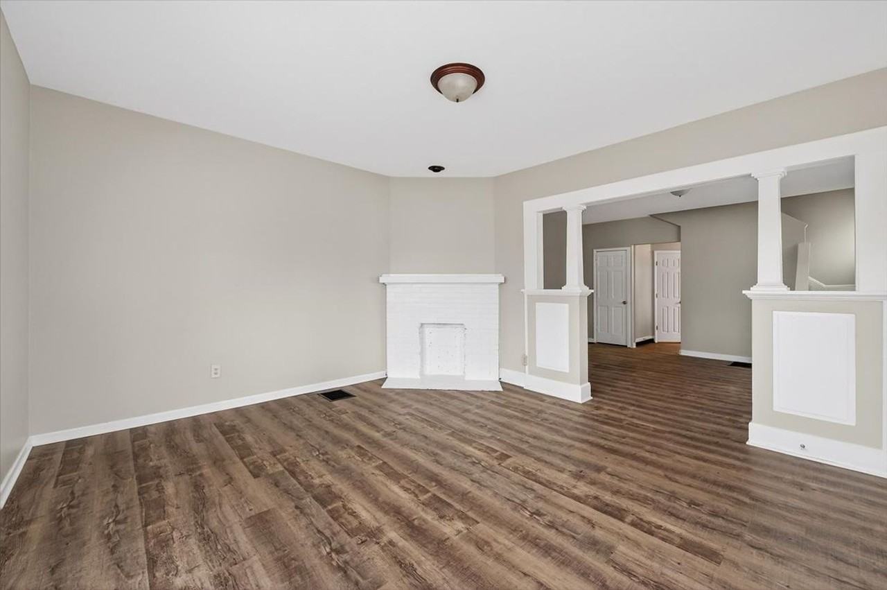 636 E 34th St - Photo 3 of 17