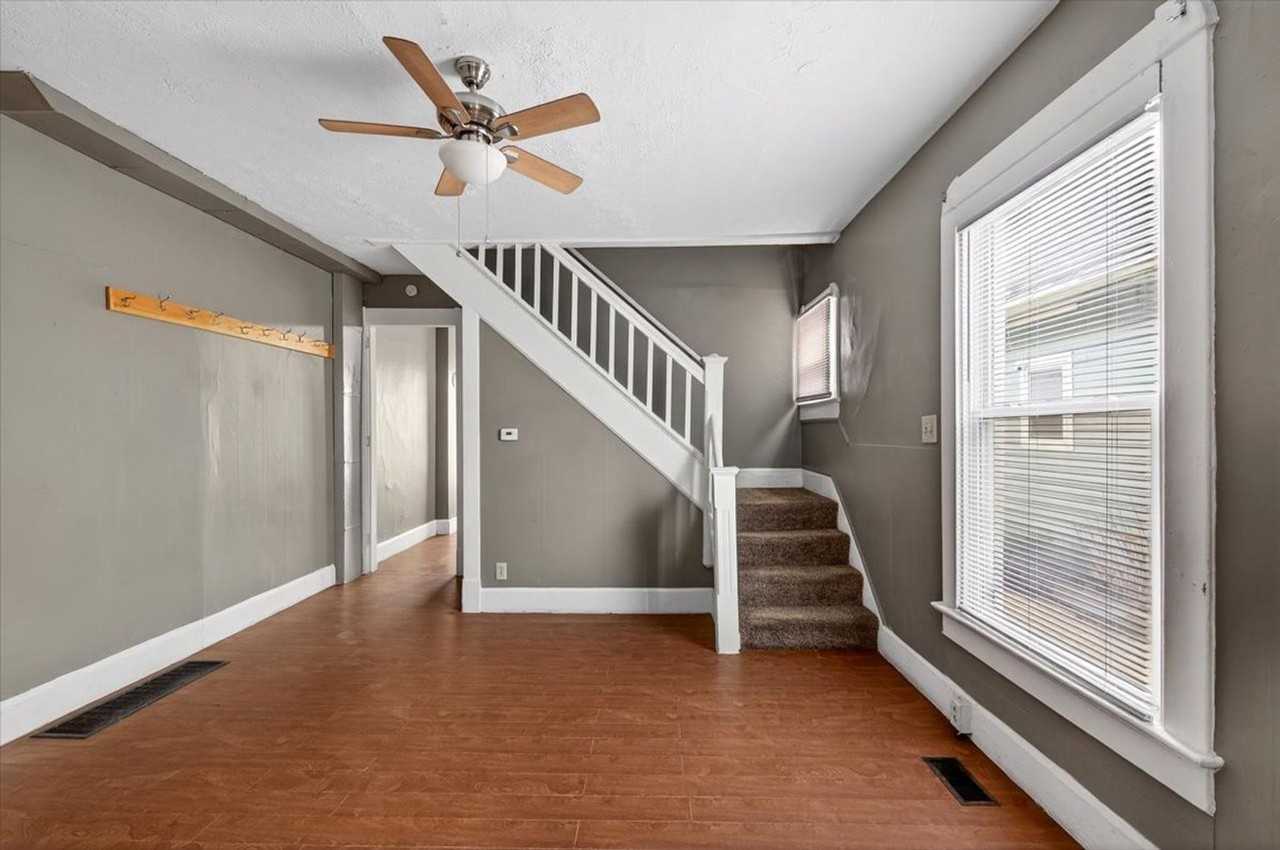 1133 S Richland St - Photo 4 of 14