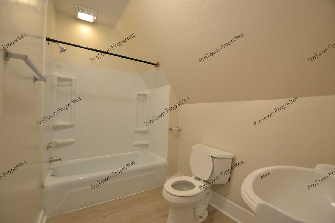 7 South Broadway Street #2 - Photo 5 of 7