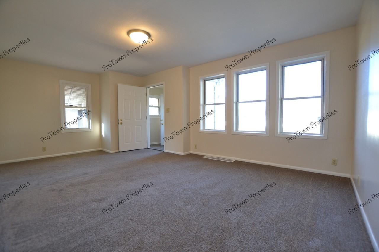 1408 Woodruff Road - Photo 3 of 7