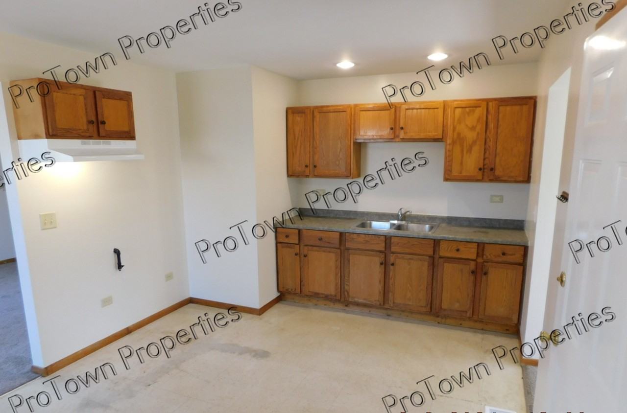 208 Louis Road - Photo 5 of 8