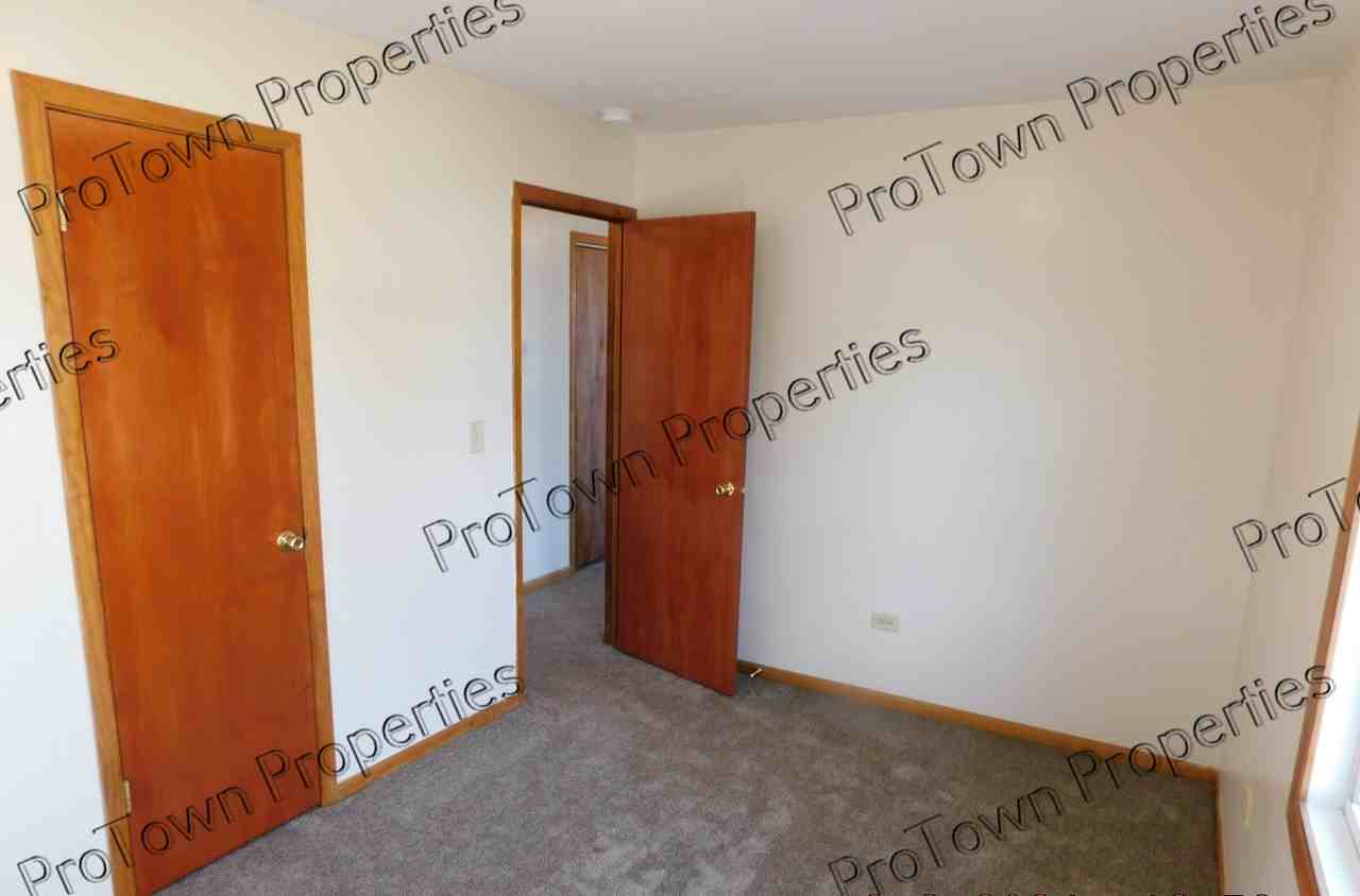 208 Louis Road - Photo 6 of 8