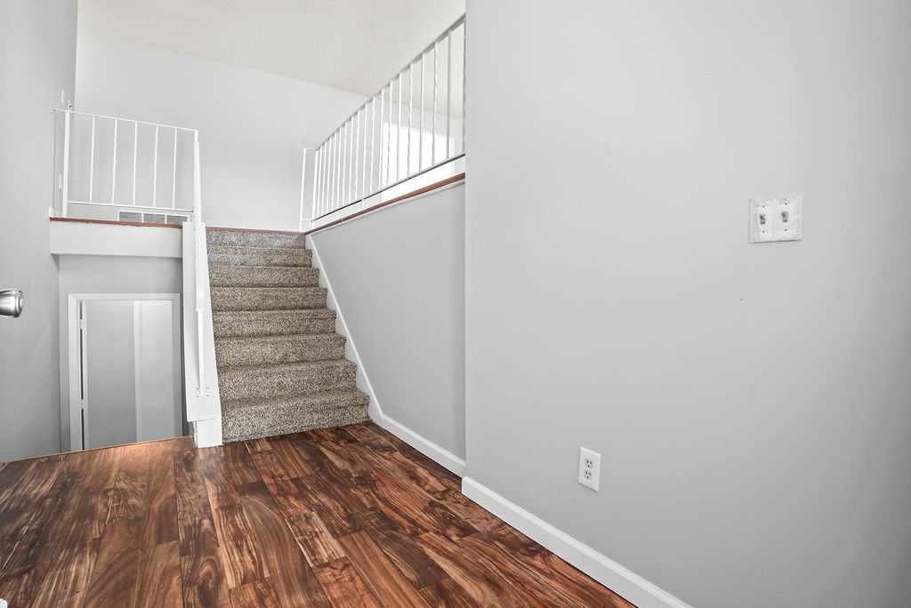 88 108th Avenue Northwest - Photo 5 of 18