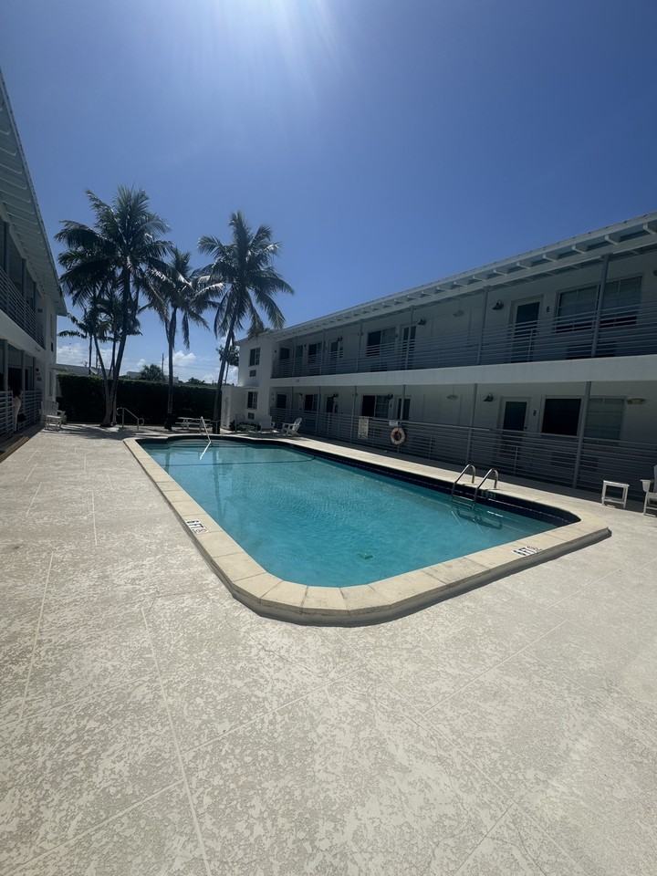 8401 Byron Ave - Photo 5 of 5