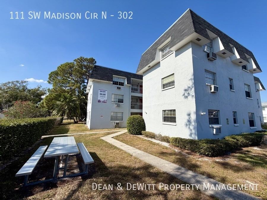 111 Sw Madison Cir N #302 - Photo 2 of 13