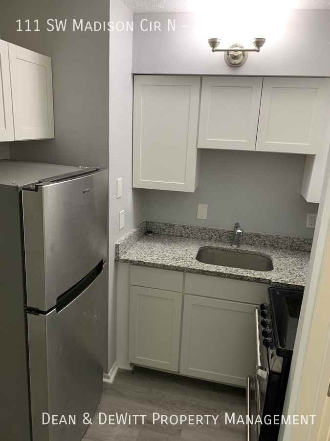 111 Sw Madison Cir N #302 - Photo 5 of 13