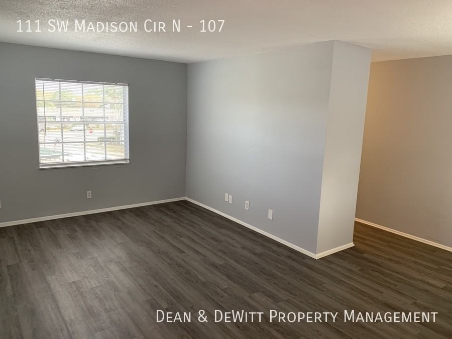 111 Sw Madison Cir N #107 - Photo 6 of 11