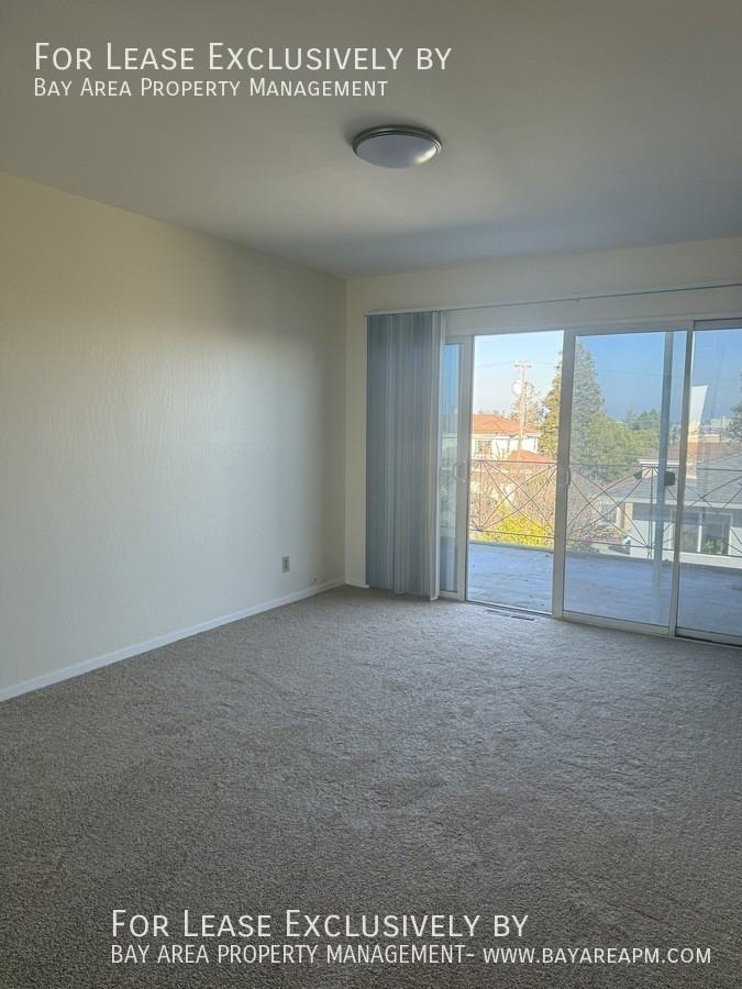 949 E St #1 - Photo 7 of 8