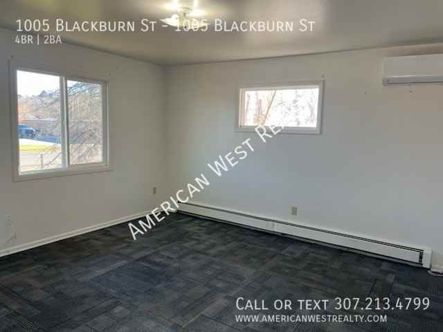 1005 Blackburn St - Photo 4 of 11