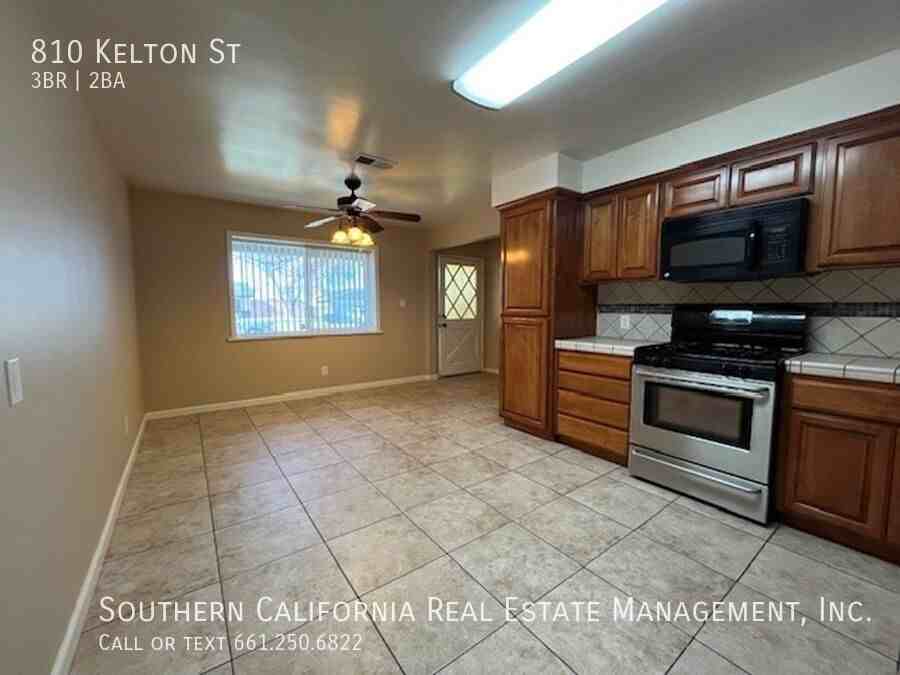 810 Kelton St - Photo 7 of 31